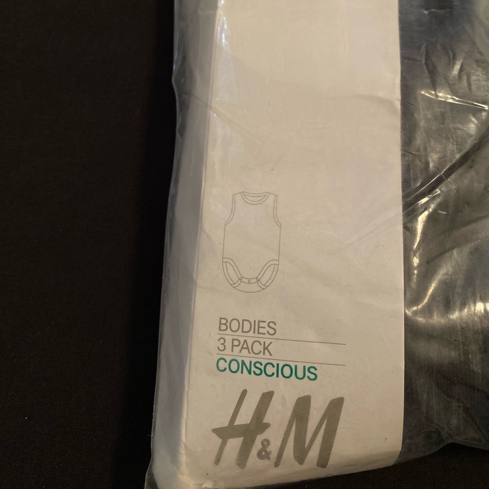 H&M ONESIE